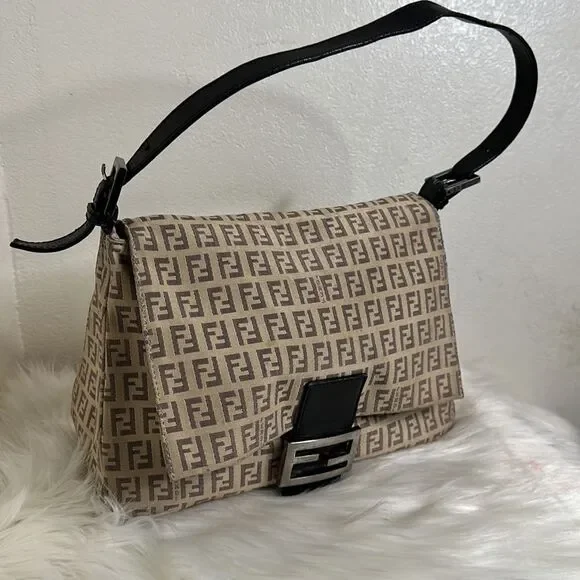 💯Authentic Fendi Shoulder Bag🍀